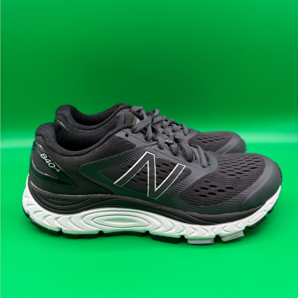 New Balance 840 v4 Women's Running Shoes Size Black
